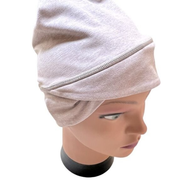 Lululemon Cross Chill Run Beanie Heathered Smoky Blush Running Hat - Picture 4 of 10